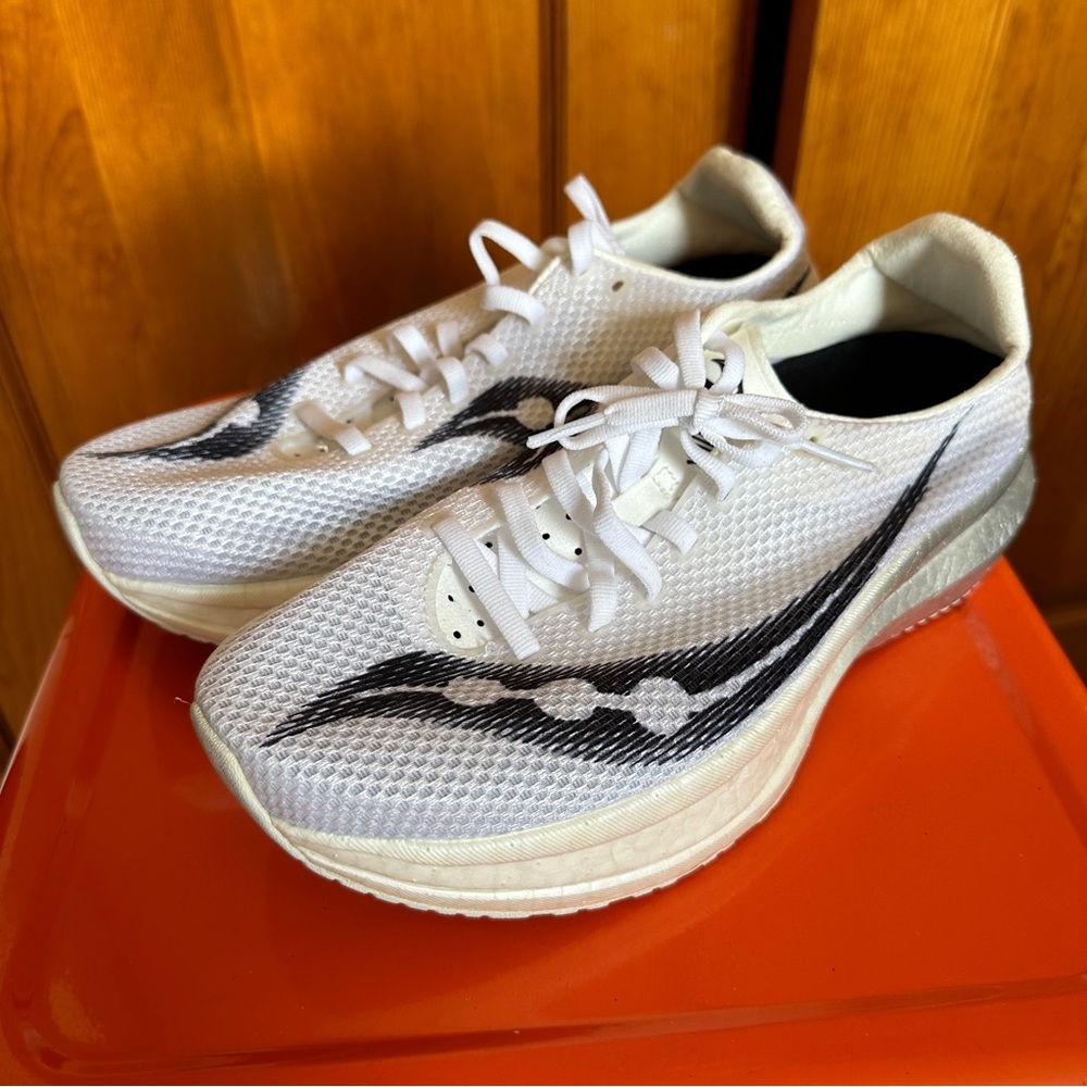 Saucony Endorphin Pro+ Plus in White Black Women’s size 8 Super Shoe RARE